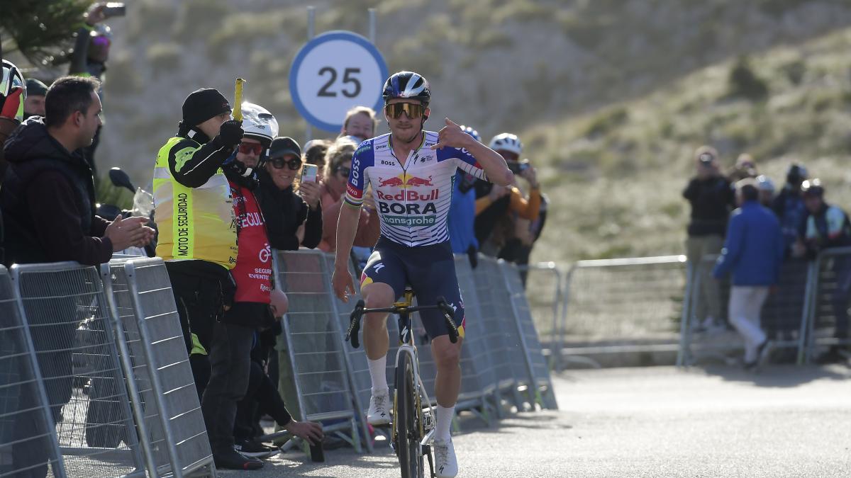 Evenepoel vuelve a ganar: tres de tres en Mallorca