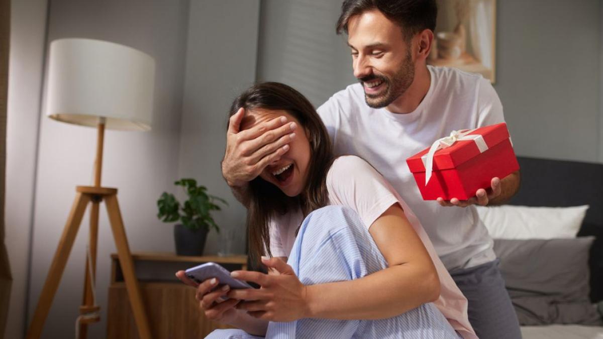 Tres móviles por menos de 300 euros que arrasan en ventas y que pueden ser un buen regalo