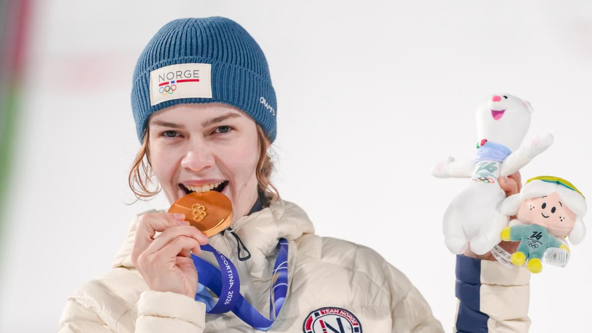 Sorpresón en el trampolín de los Juegos Olímpicos de Invierno de Milano-Cortina: la noruega Stroem arrebata el oro a la eslovena Prevc