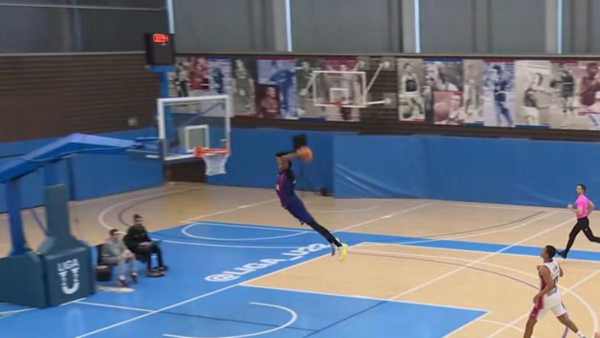 ¡Es un avión!: brutal matazo de Mohamed Dabone (Barça) sobre la bocina en la Liga U