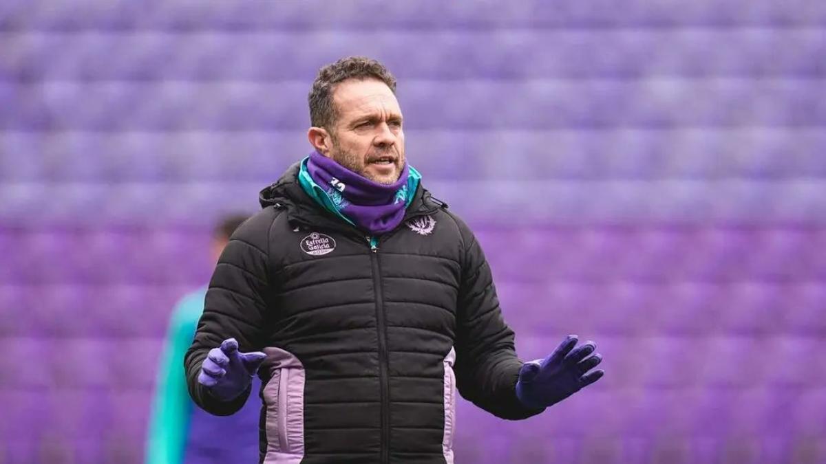 El Valladolid se carga a Tevenet tras 7 jornadas como entrenador y acaba la jornada en descenso