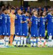 London (United Kingdom), 14/09/2022.- Chelsea players during a minute of silence ahead of the UEFA Champions League group E match between Chelsea and Red Bull Salzburg in London, Britain, 14 September 2022. (Liga de Campeones, Reino Unido, Londres, Salzburgo) EFE/EPA/KIERAN GALVIN