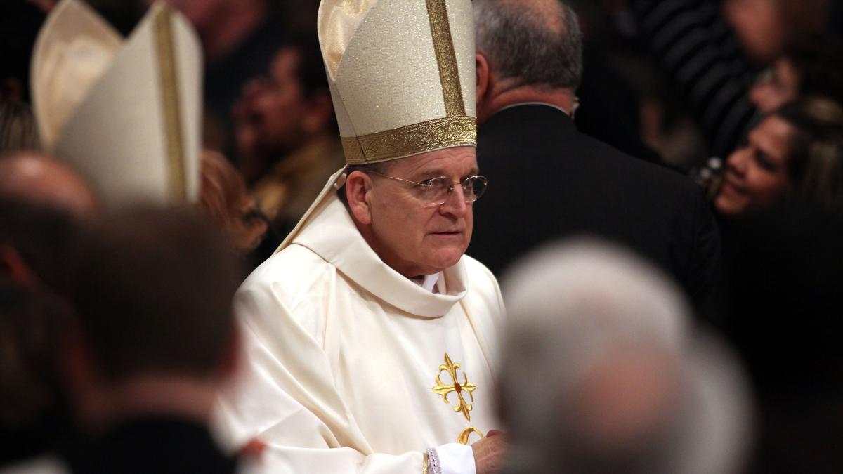 Raymond Burke, el ‘papa de Trump’ que podría sustituir a Francisco en el Vaticano